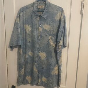 Tori Richard Blue and Cream Tropical Shirt